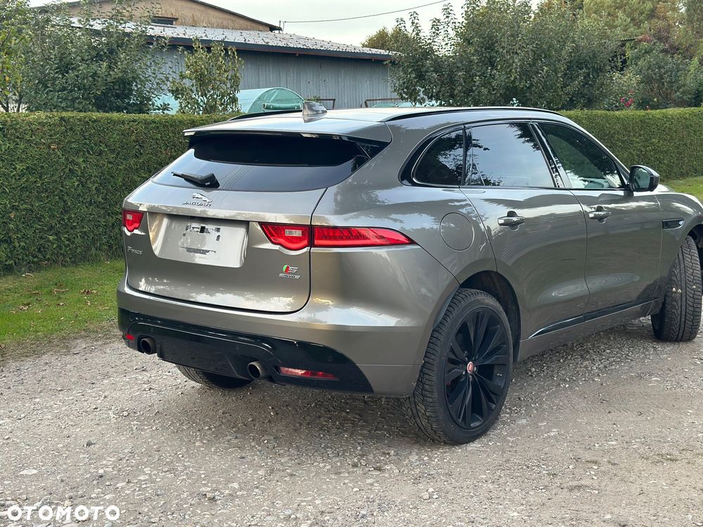 Jaguar F-Pace 3.0 V6 AWD S - 4