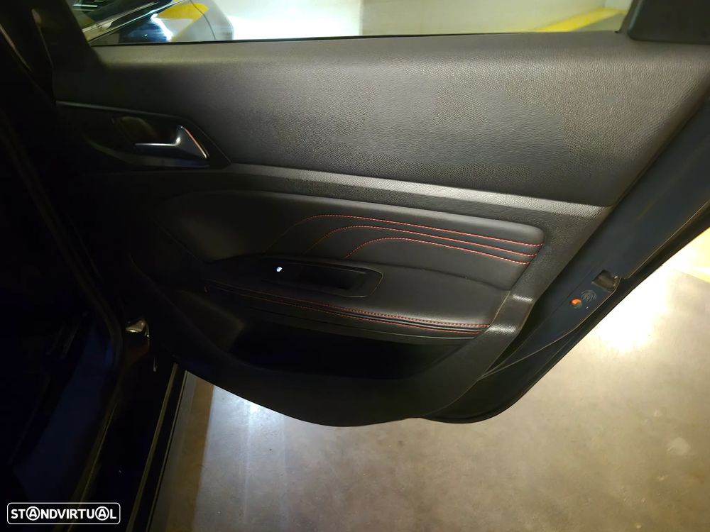 Peugeot 308 SW BlueHDi 120 EAT6 Stop & Start GT-Line Edition - 41