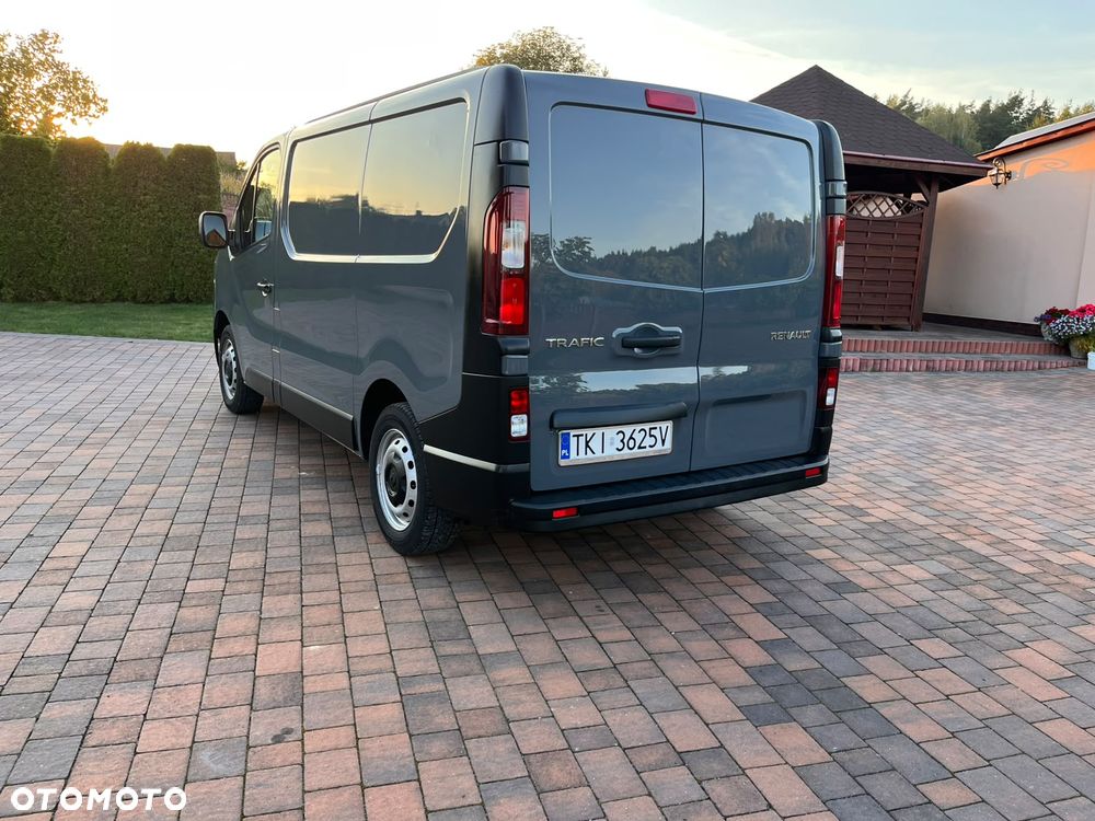 Renault Trafic - 25