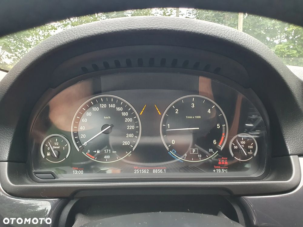 BMW Seria 5 525d xDrive Luxury Line - 12