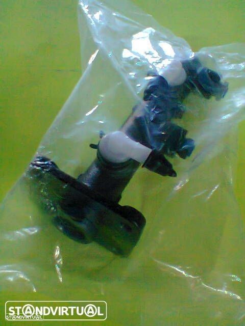 bomba travão toyota dyna 150 LY60 LY61(NOVA) - 1