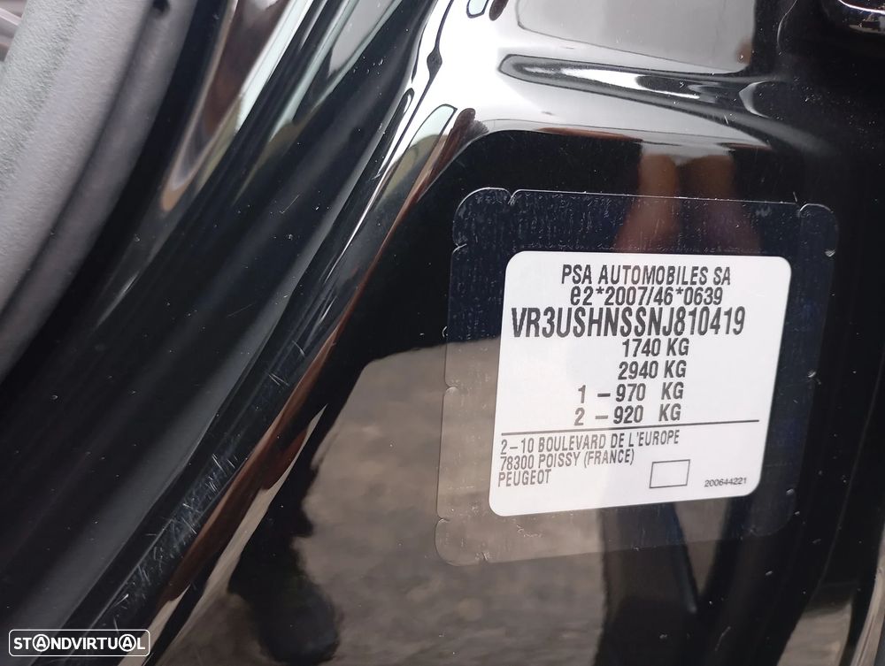 Peugeot 2008 PureTech 130 EAT8 Active - 4