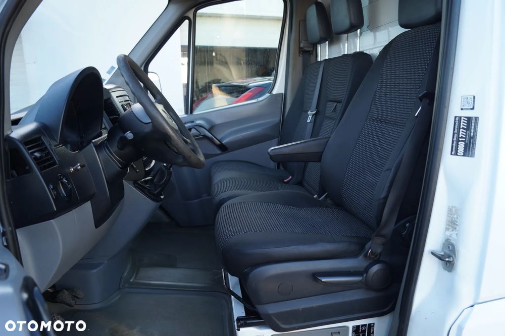 Mercedes-Benz Sprinter - 23