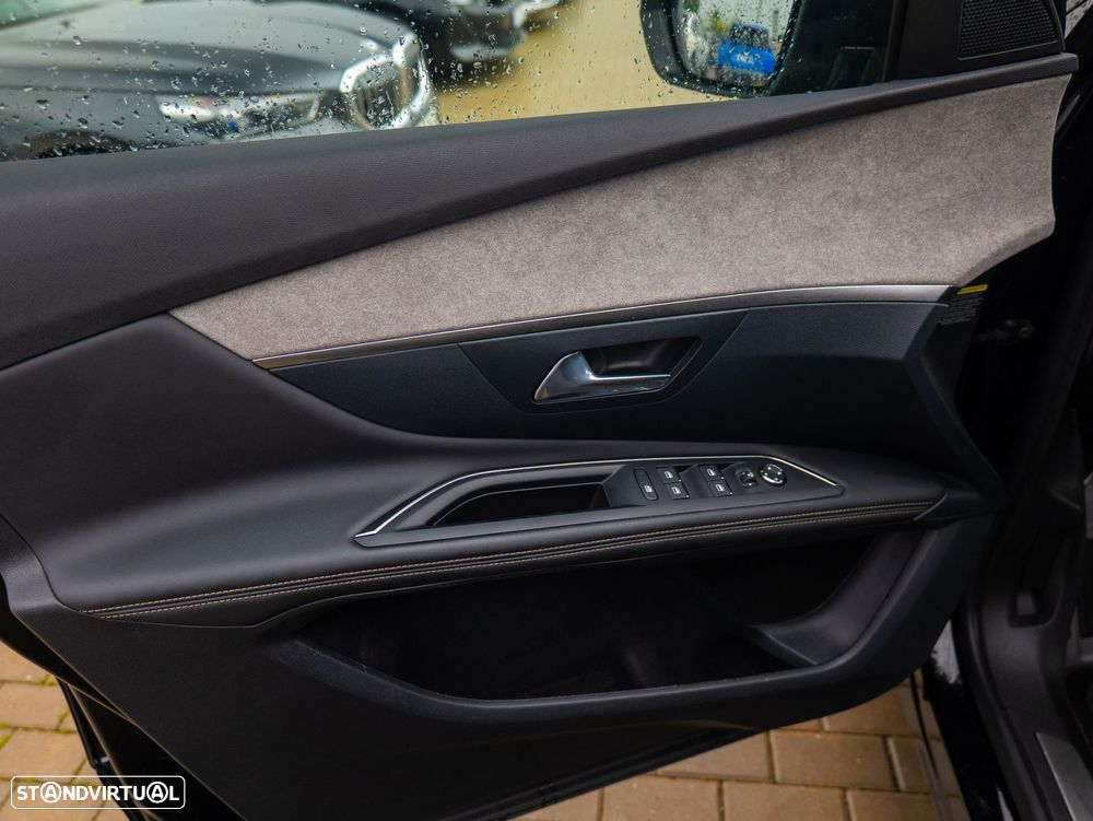 Peugeot 3008 1.6 Hybrid GT e-EAT8 - 11