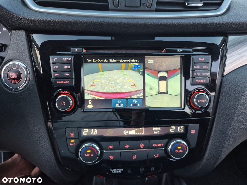 Nissan Qashqai 1.6 DIG-T N-Connecta - 22