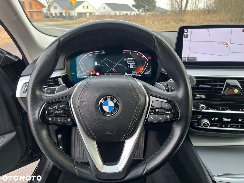 BMW Seria 5 520d Luxury Line sport - 31