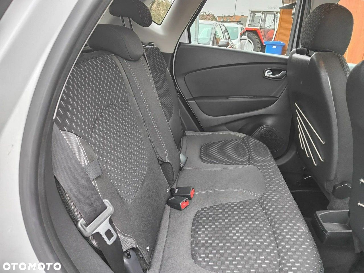 Renault Captur 1.2 Energy TCe S-Edition EDC - 23