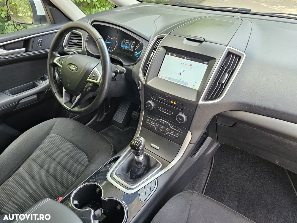 Ford Galaxy - 8