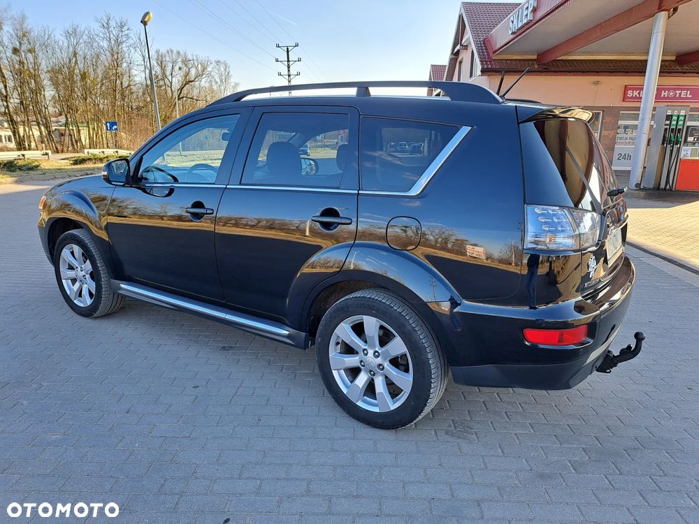 Mitsubishi Outlander - 13