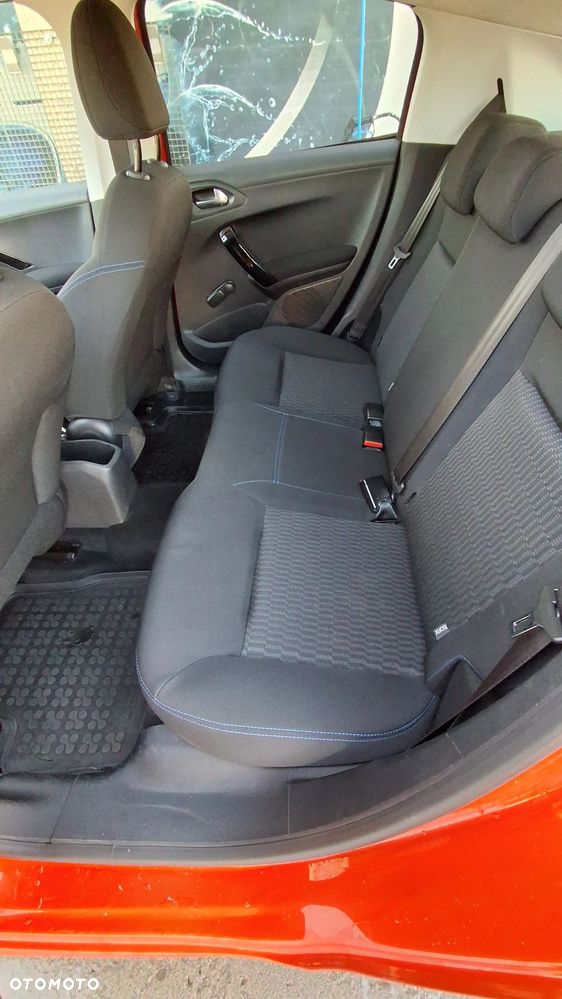 Peugeot 208 1.2 PureTech Style - 6