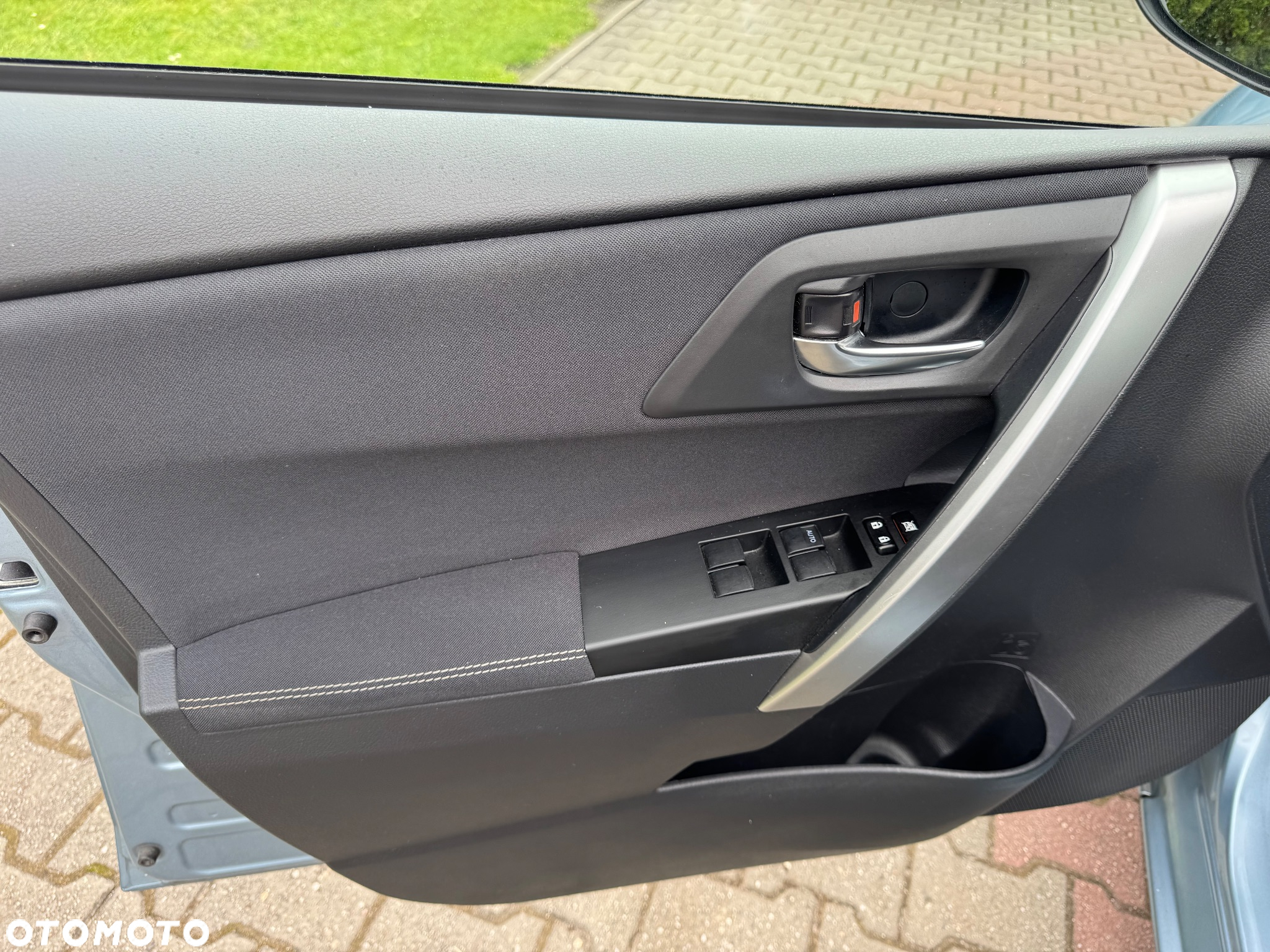 Toyota Auris Hybrid 135 Prestige - 30