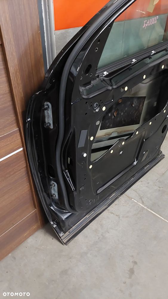 DRZWI PRAWY PRZÓD LAND ROVER DISCOVERY R2017 KOLOR LRC 820 SANTORINI BLACK - 5