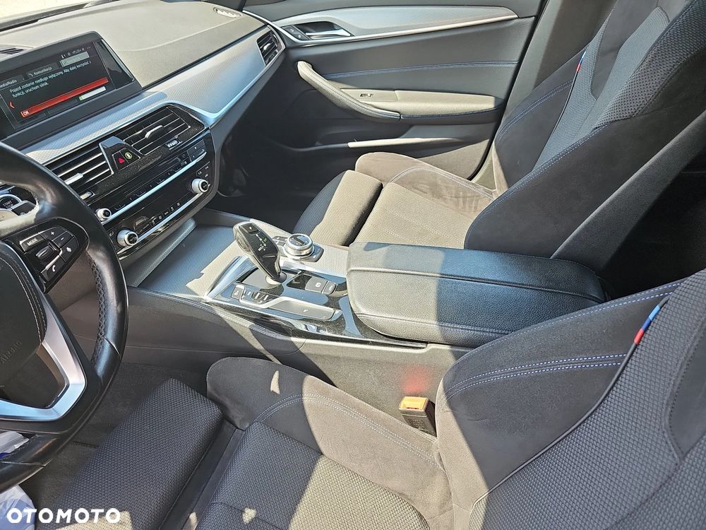 BMW Seria 5 520d xDrive M Sport sport - 16