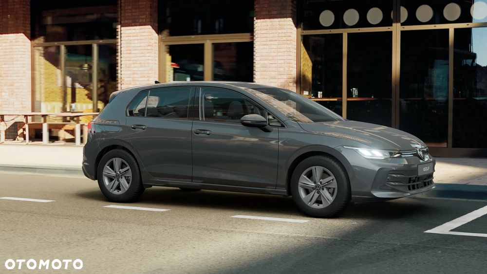 Volkswagen Golf - 8