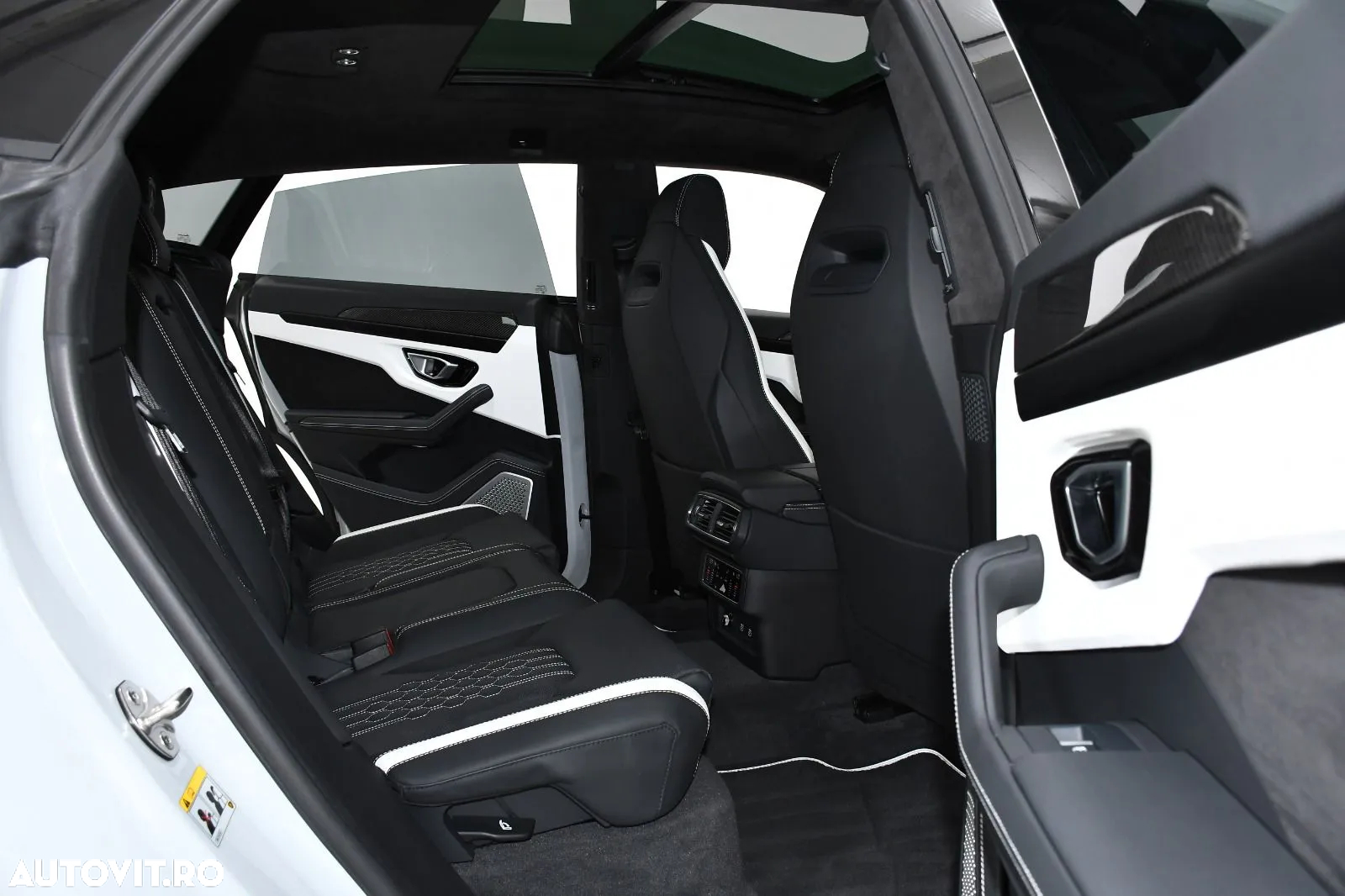 Lamborghini URUS - 20