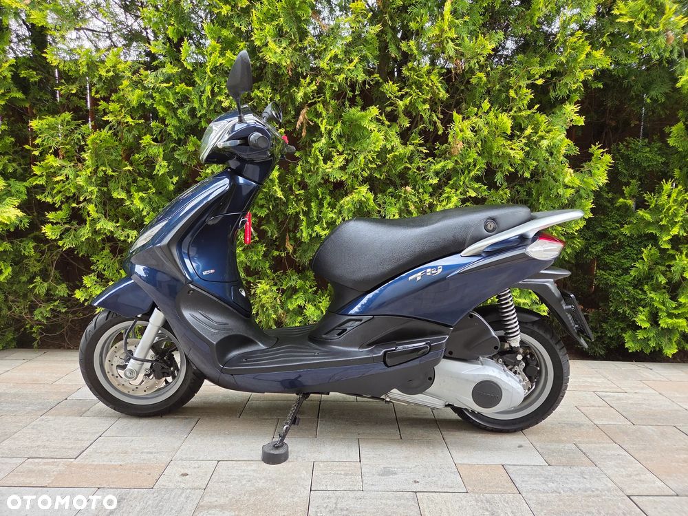 Piaggio FLY - 5
