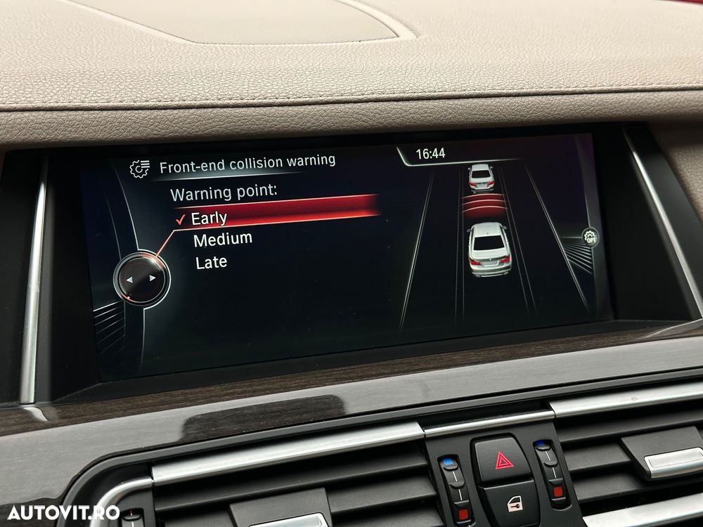 BMW Seria 7 740d xDrive - 16