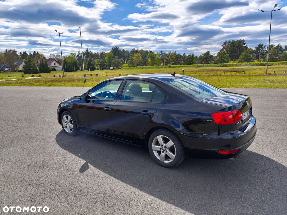 Volkswagen Jetta 1.4 TSI Comfortline - 5