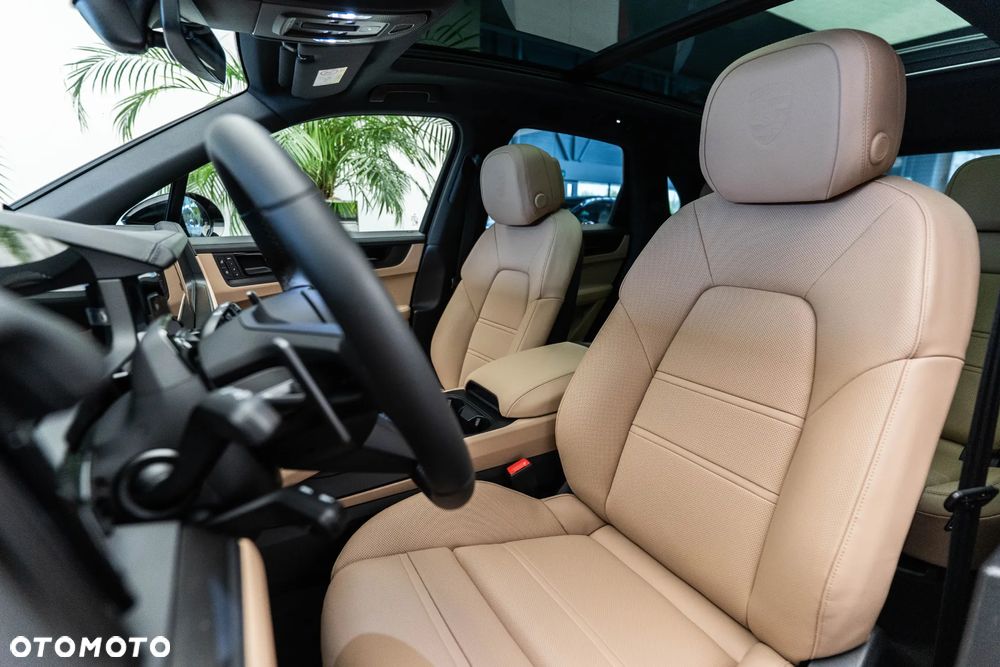 Porsche Cayenne E-Hybrid PHEV Black Edition - 11