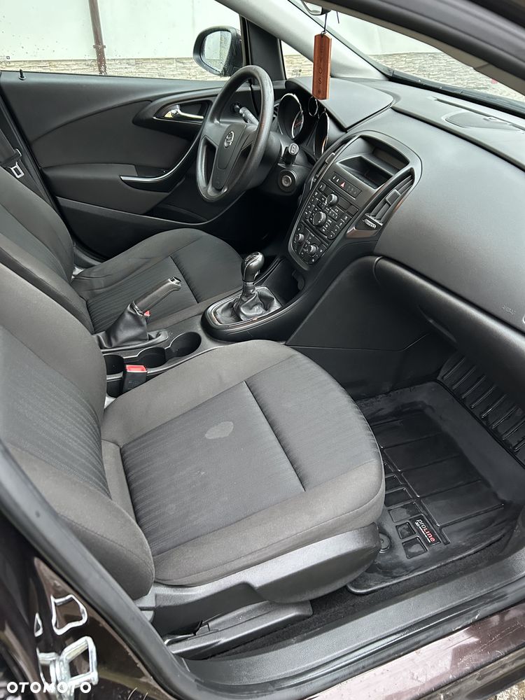 Opel Astra 1.4 Essentia - 10