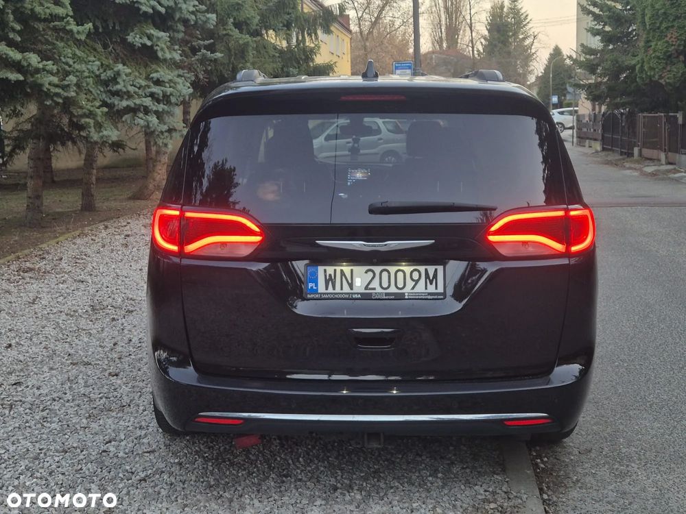 Chrysler Pacifica - 9