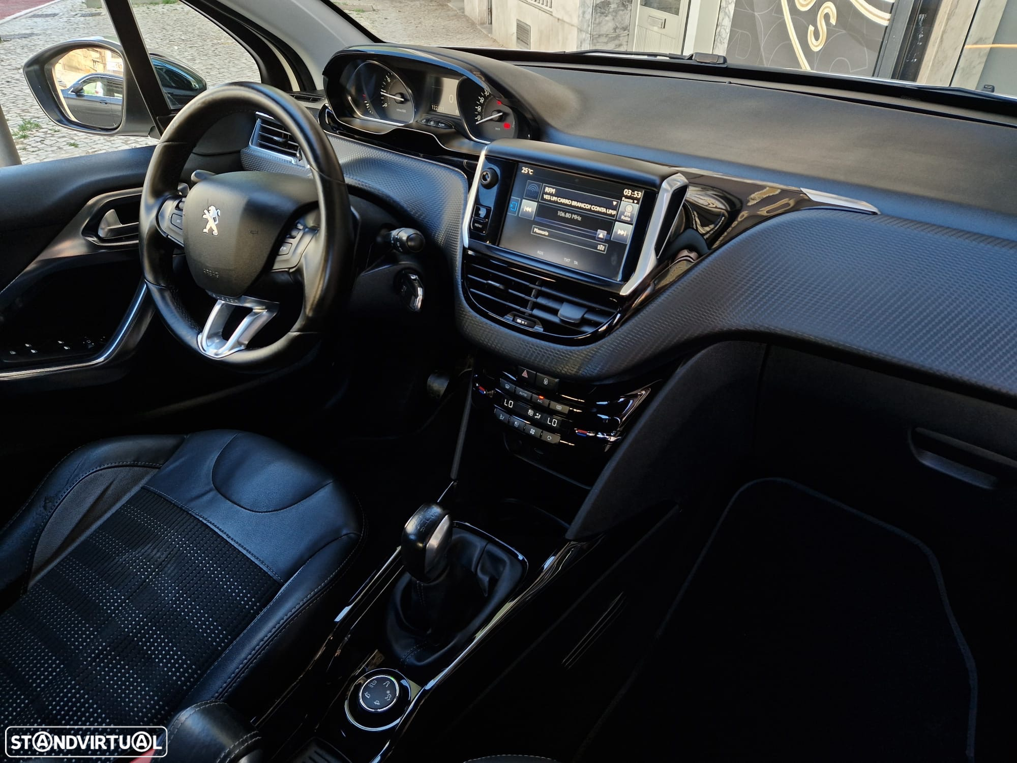 Peugeot 2008 1.2 PureTech Allure - 9