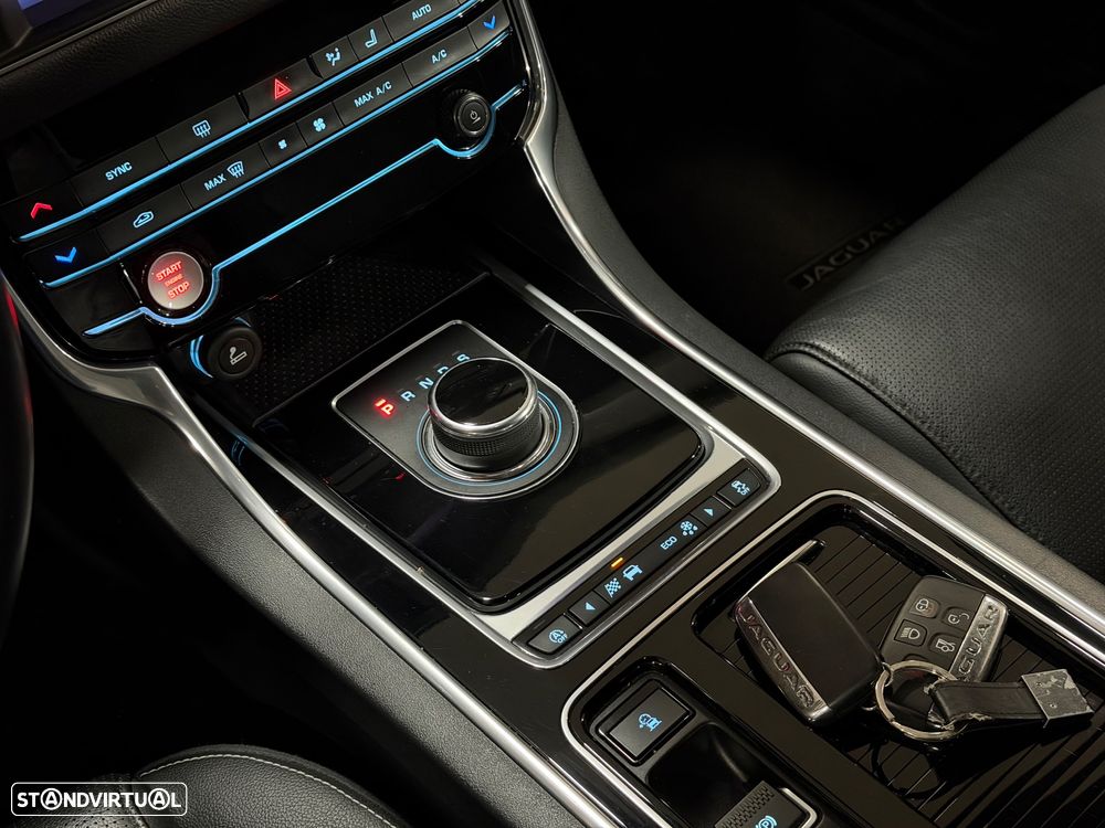 Jaguar XF 2.0 D R-Sport Aut. - 6