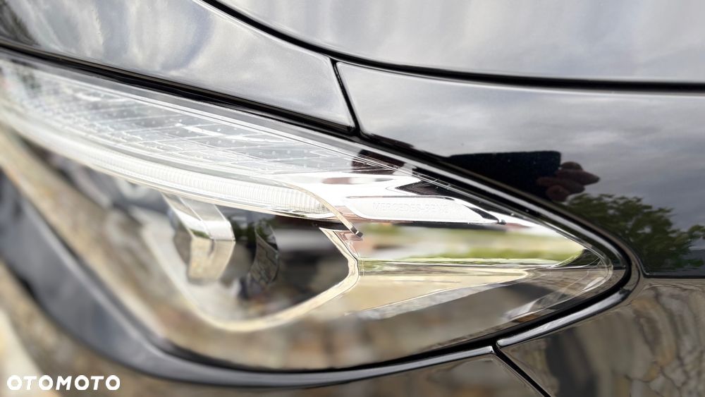 Mercedes-Benz CLA - 4