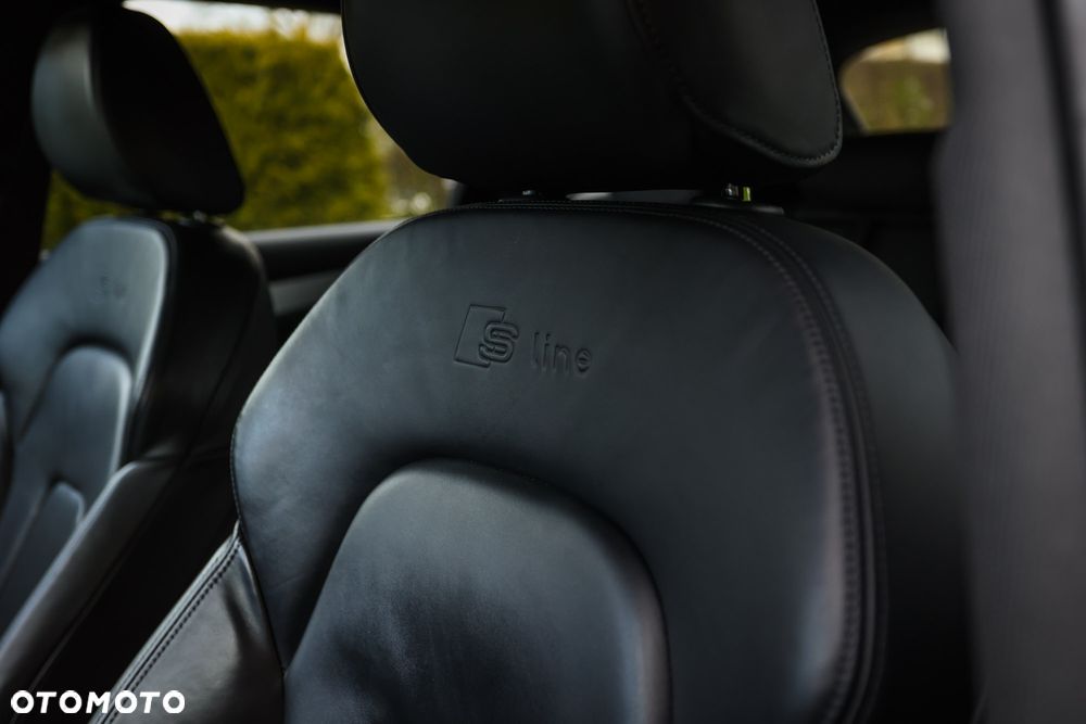 Audi A4 Avant 2.0 TDI DPF clean diesel quattro S tronic S line Sportpaket - 20