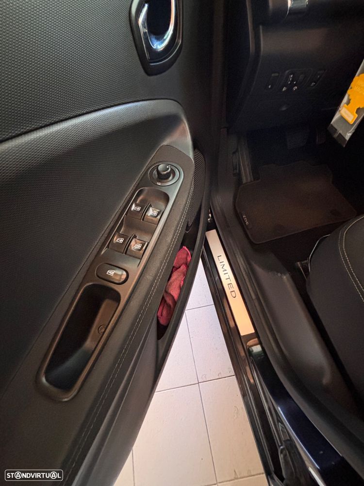 Renault Zoe (c/ Bateria) Limited 40 - 24