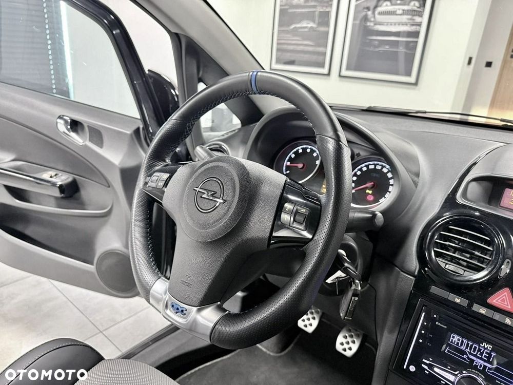Opel Corsa 1.6 Turbo OPC - 37