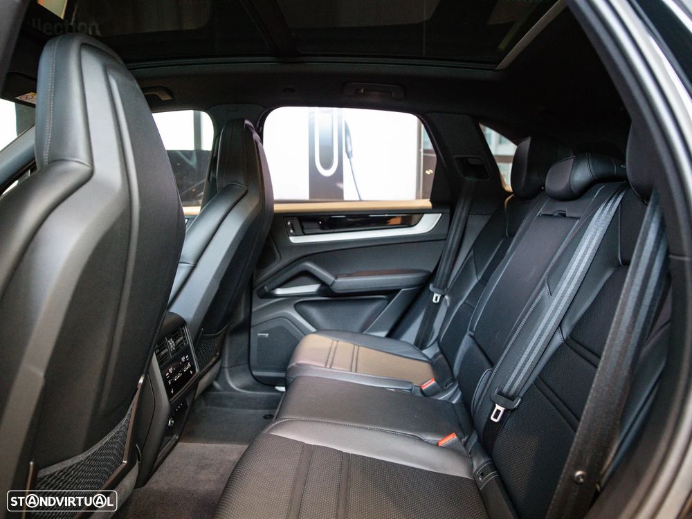 Porsche Cayenne S E-Hybrid - 32