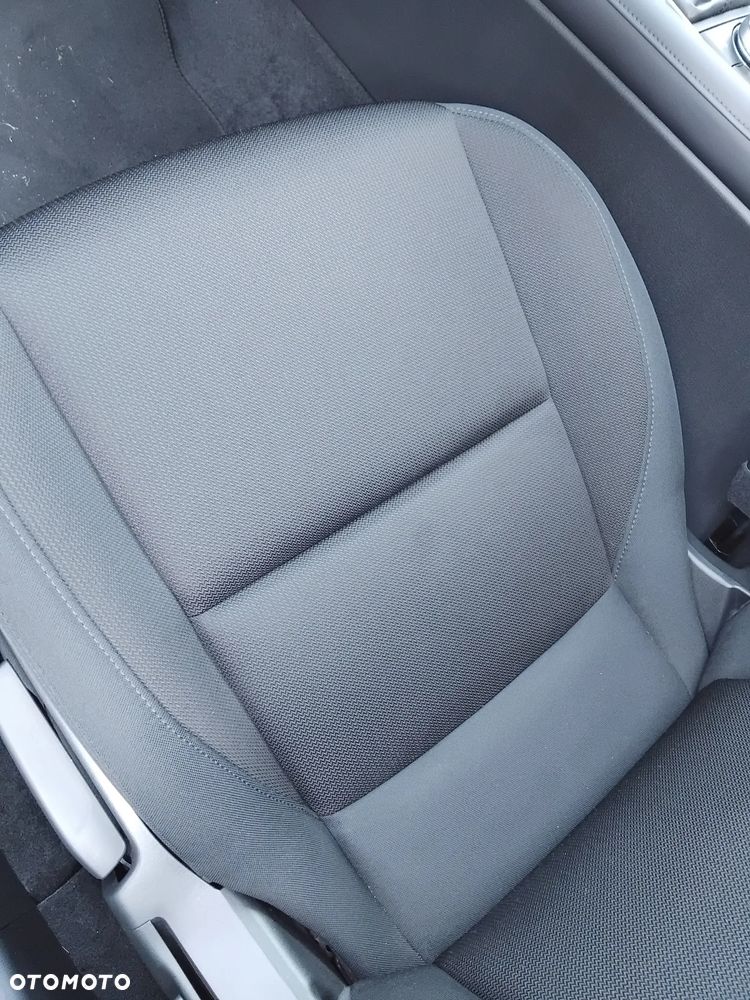 Mazda 3 2.0 mHEV Exclusive Line - 23