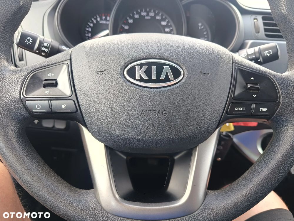 Kia Rio 1.2 Attract - 22
