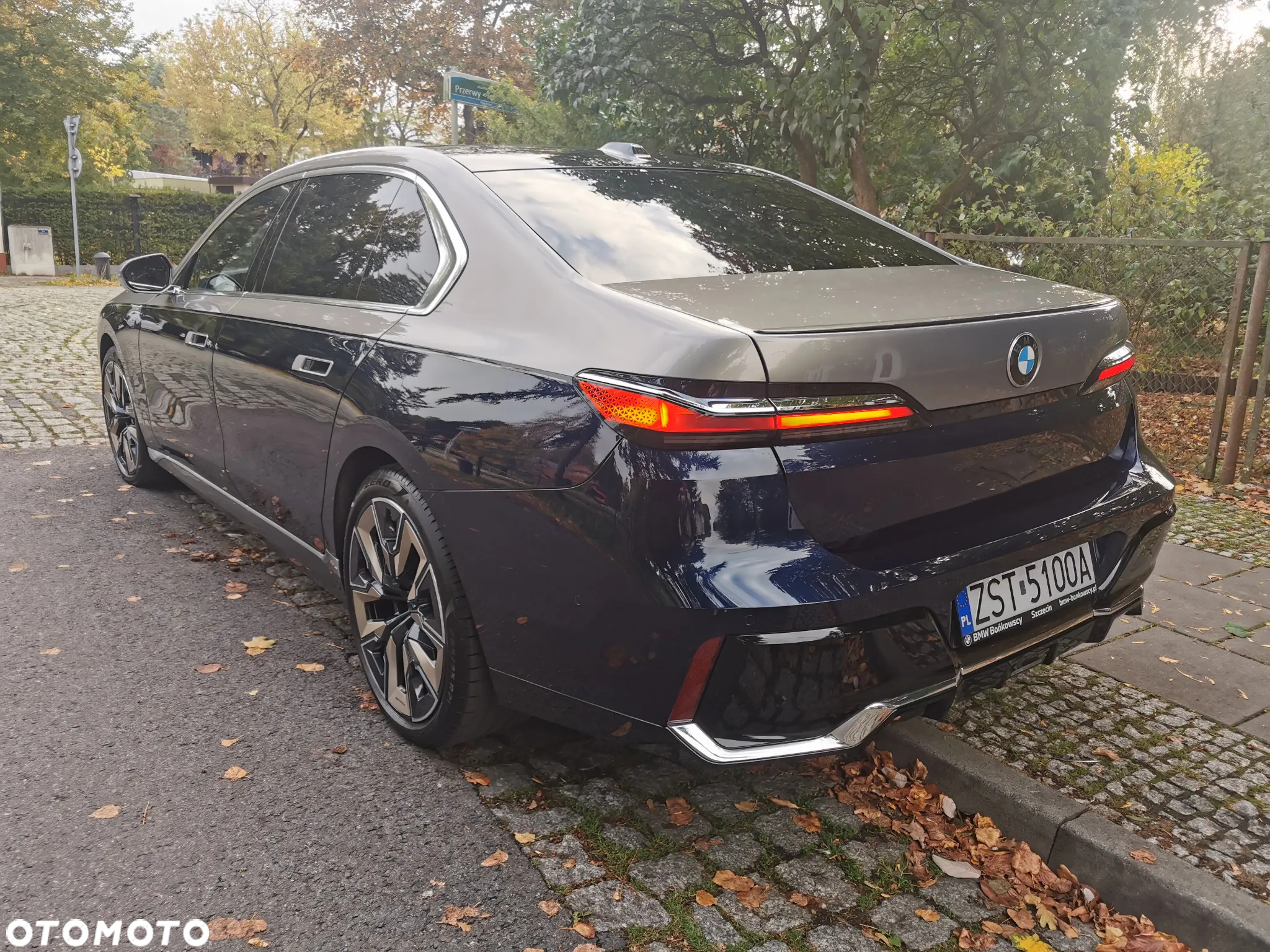 BMW Seria 7 - 8