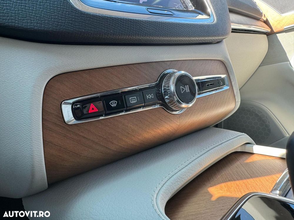 Volvo XC 90 T8 AWD Twin Engine Geartronic Inscription - 27