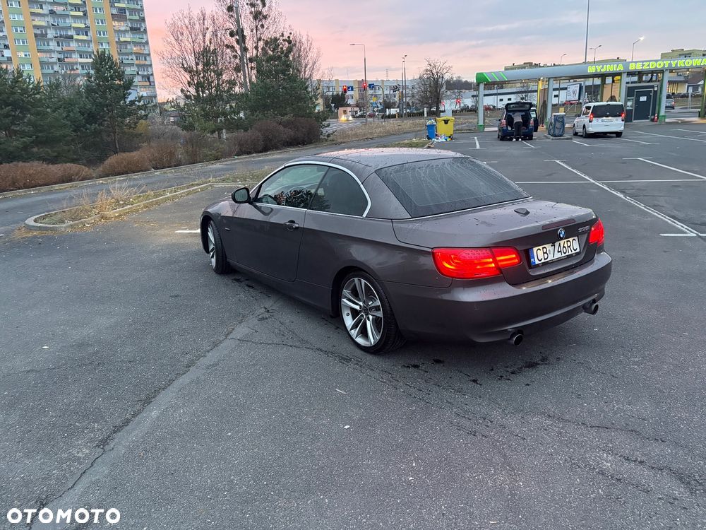 BMW Seria 3 335i - 12