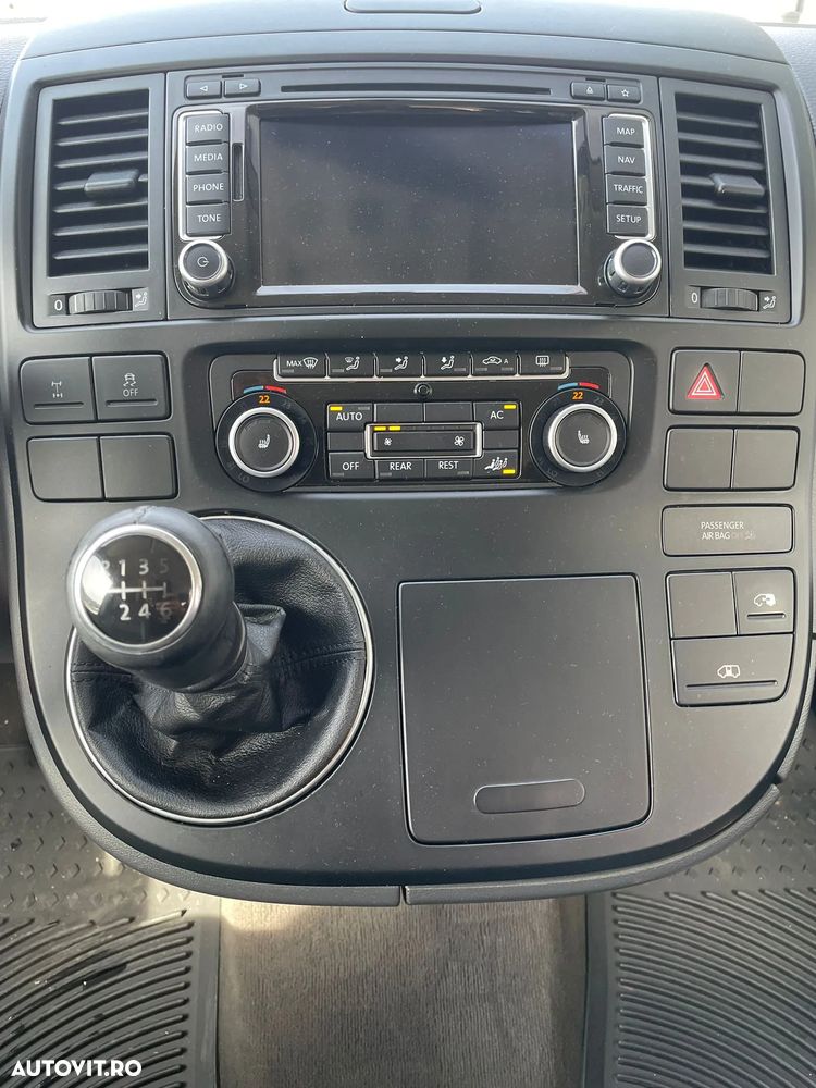 Volkswagen Multivan - 7