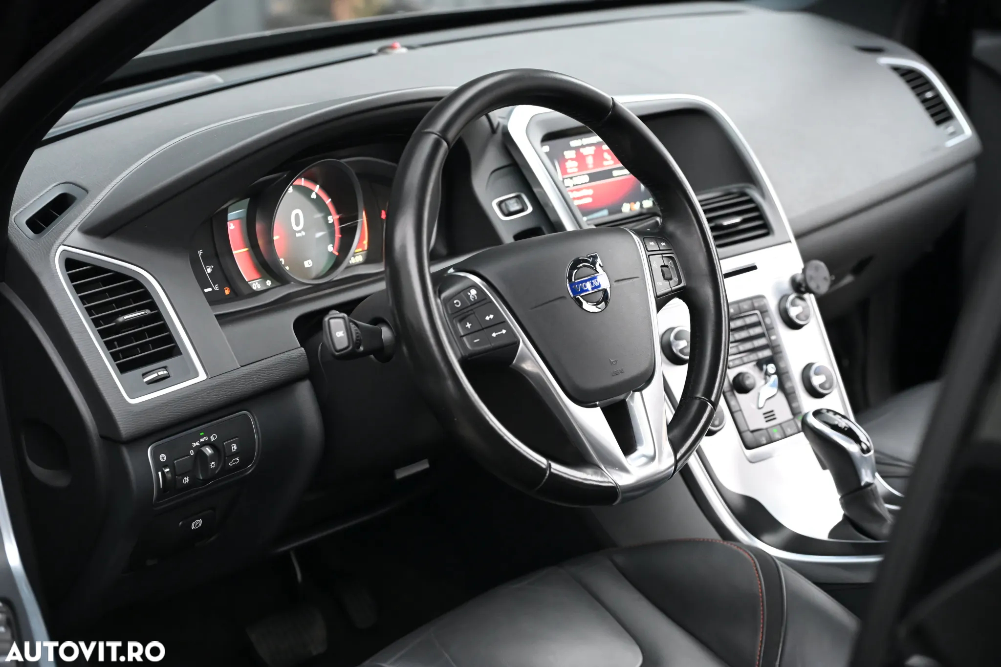 Volvo XC 60 D3 Geartronic Ocean Race - 28