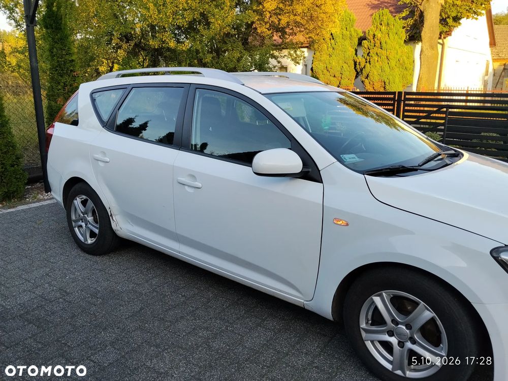 Kia Ceed 2012 photo 3