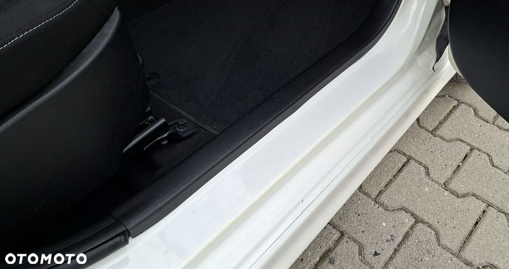 Toyota Yaris - 31