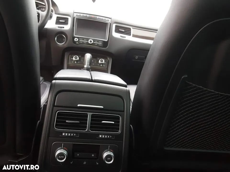 Volkswagen Touareg 3.0 V6 TDI SCR Blue Motion DPF Automatik - 24