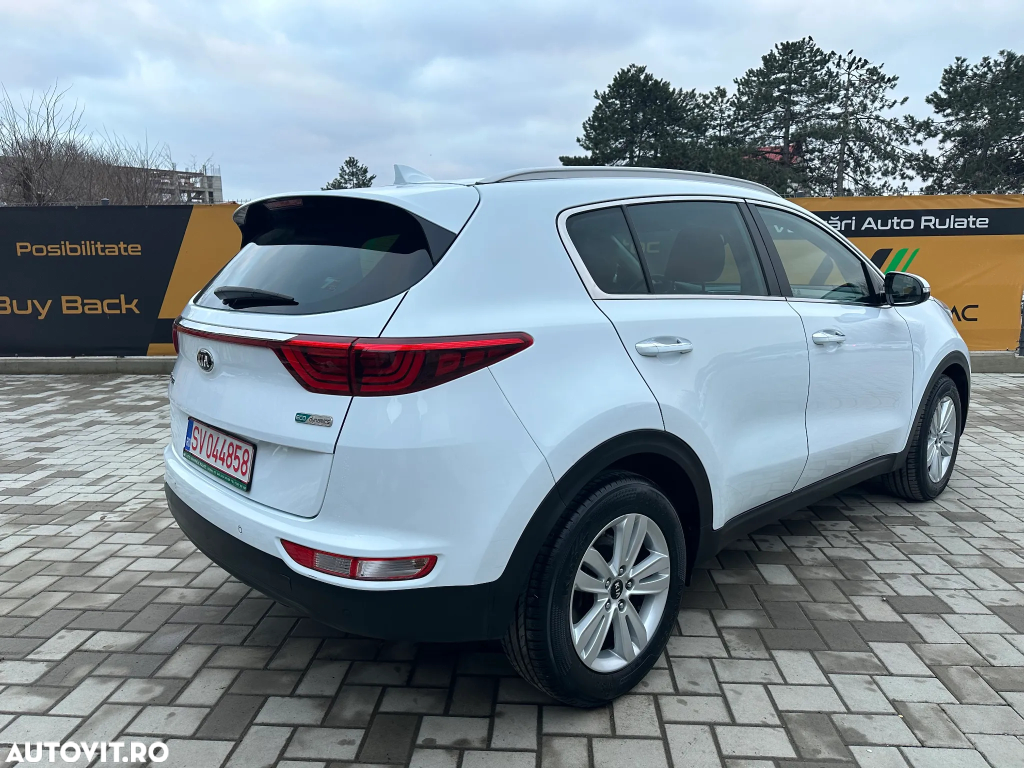 Kia Sportage 1.7 CRDI 2WD Attract - 2