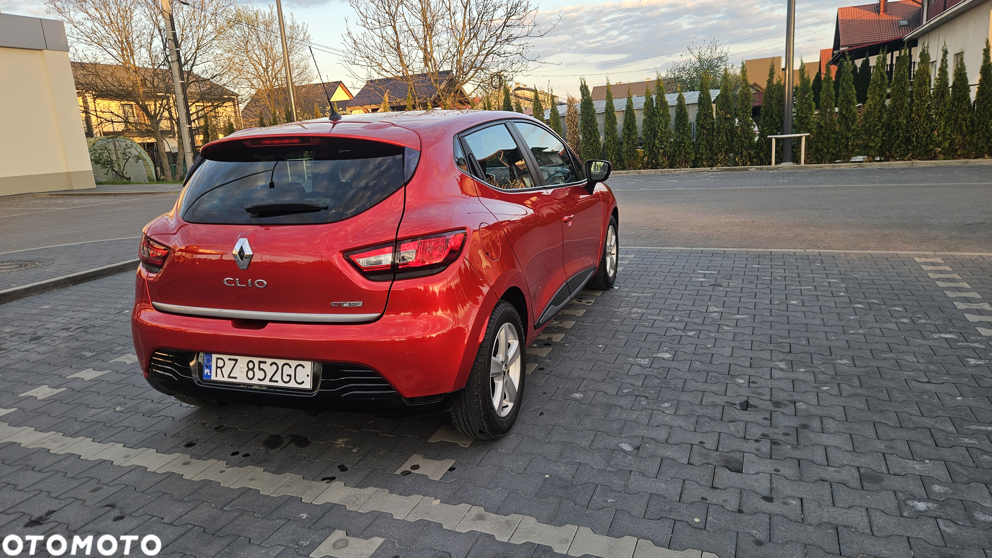 Renault Clio 1.2 16V 75 Life - 2