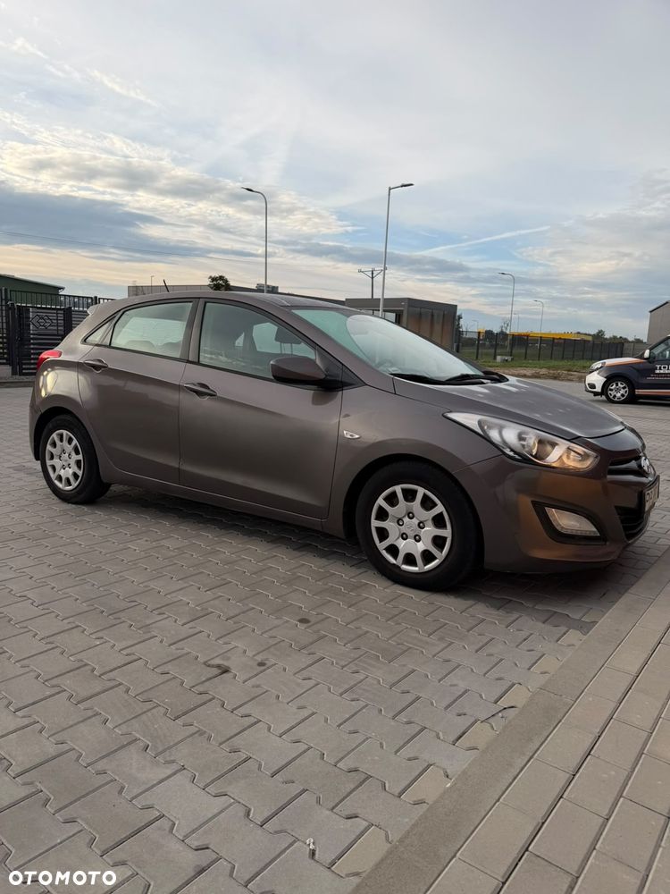 Hyundai i30 1.6 CRDI Trend - 3