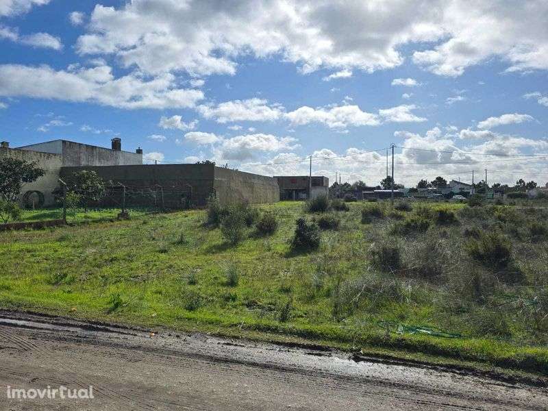 Terreno com 700m2 com duas frentes zona Palmela - Grande imagem: 3/5