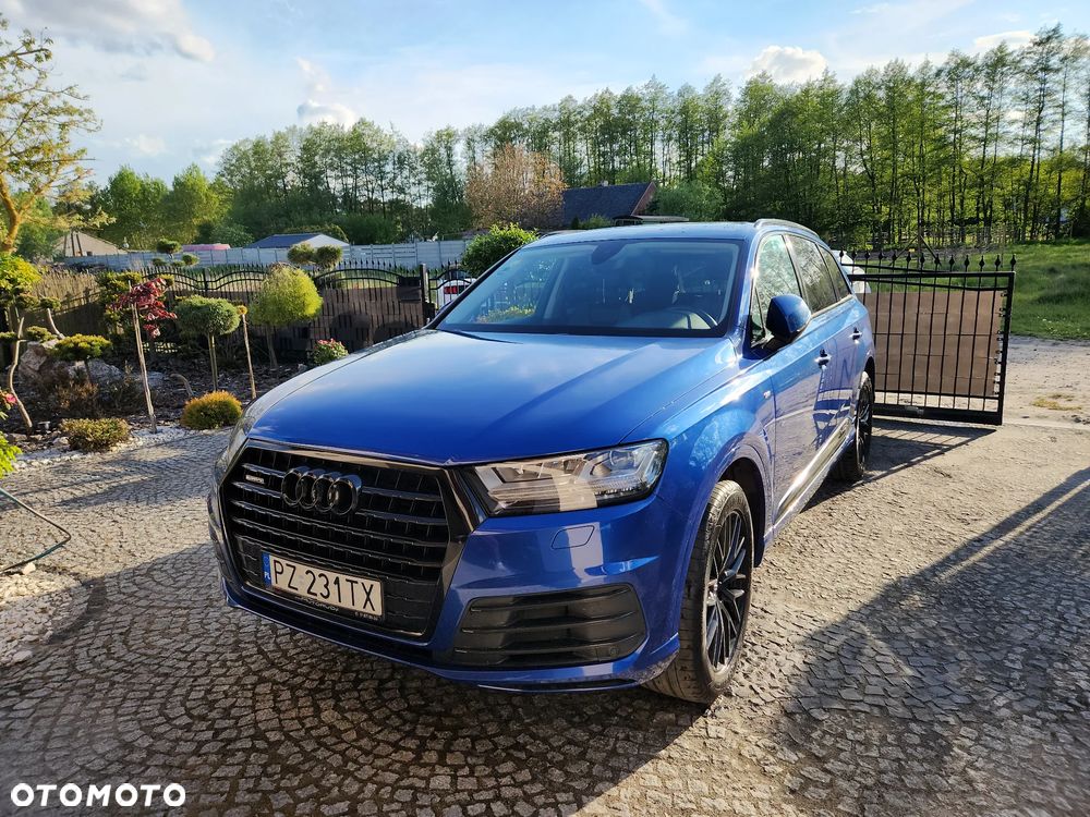 Audi Q7 - 1