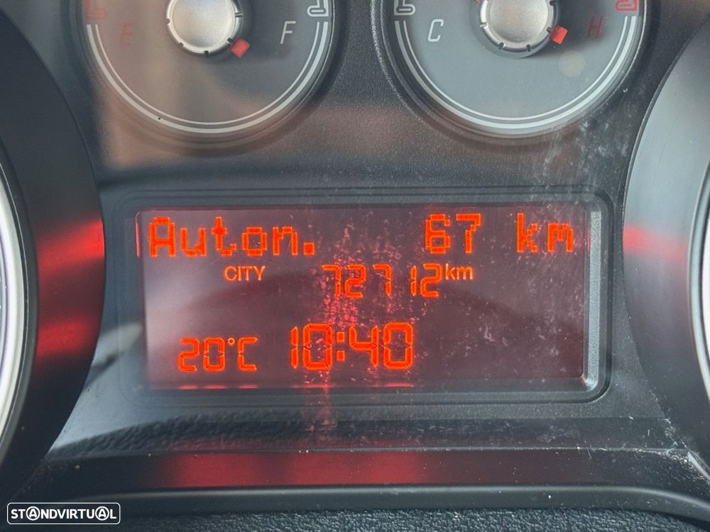 Fiat Punto 1.2 Lounge S&S - 21