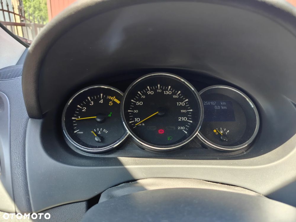 Renault Fluence 1.5 dCi Privilege - 6