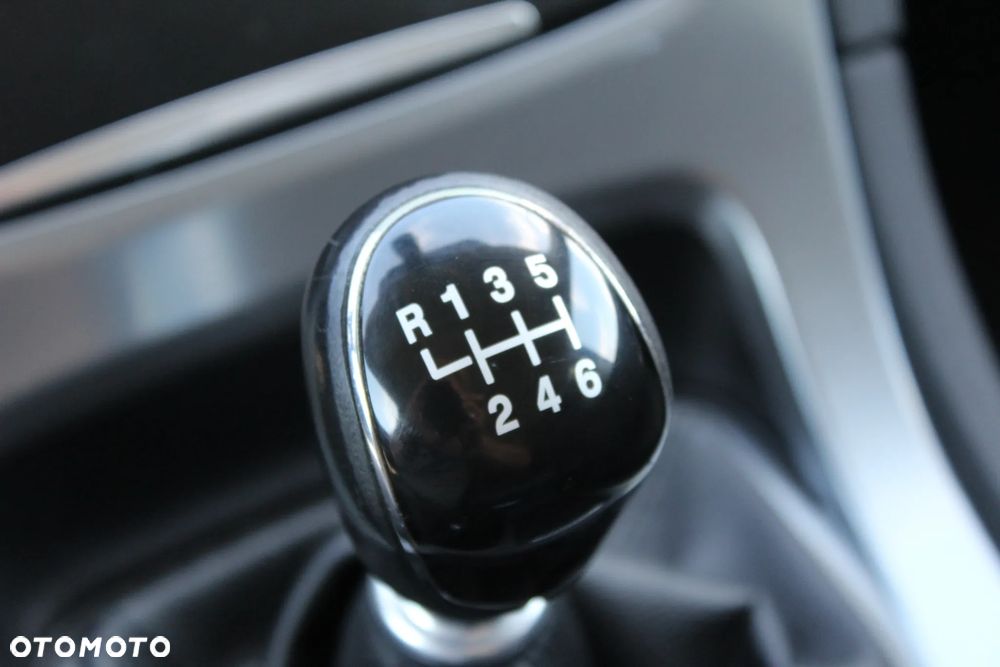 Ford Mondeo 1.6 T Platinium X Plus (Titanium) - 25
